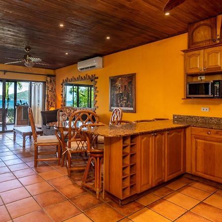 Warm Interiors And Orange Hues On Ground Floor In Front Of Beach Playa Flamingo Eksteriør bilde
