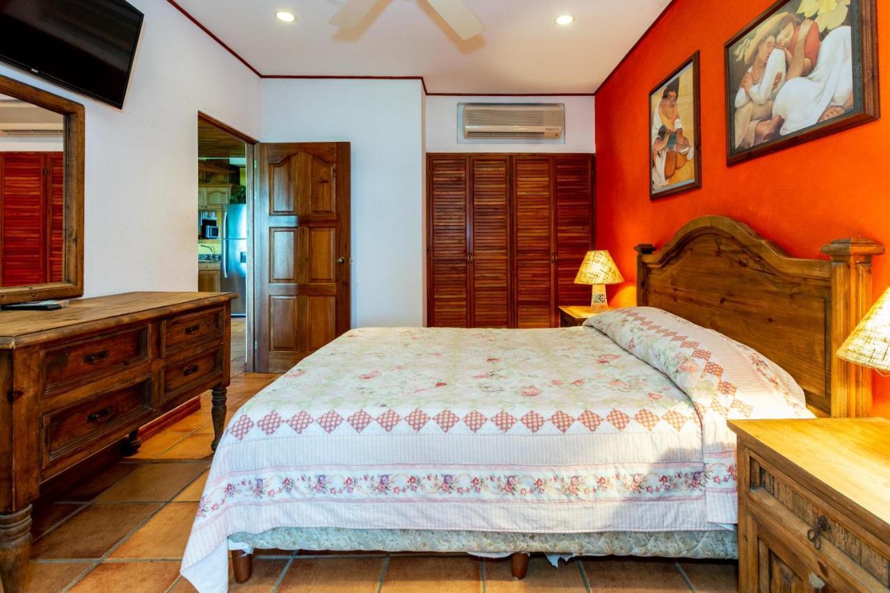 Warm Interiors And Orange Hues On Ground Floor In Front Of Beach Playa Flamingo Eksteriør bilde
