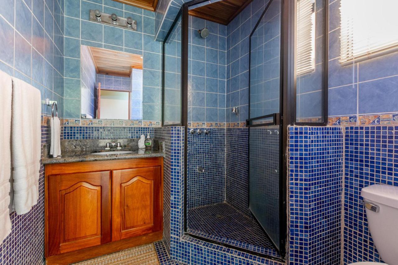 Warm Interiors And Orange Hues On Ground Floor In Front Of Beach Playa Flamingo Rom bilde